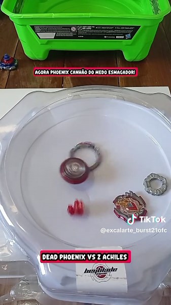 Batalha de Beyblade Burst: Fênix vs Dead Phoenix