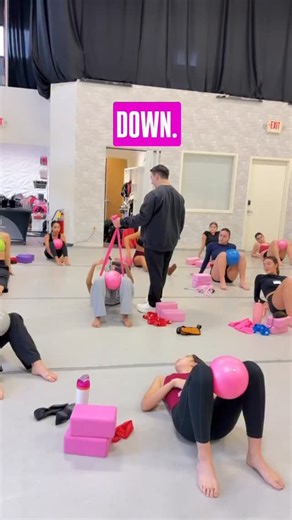 We are obsessed with pelvic bridges… now lets talk abbot what you should feel when you execute ✅ Comment SAVE for inside tips, tricks and content that will transform your technique 💙 WE GOT YOU! Let’s kick off 2026 STRONGER 💪🏼 #dance #dancersofinstagram #dancers #strengthtraining #thegodfreymethod | The Godfrey Method