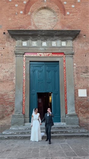 From Lens To Love Global | Wedding Content Creator | UK on Instagram: "Love written in Italian skies! Bride angela.sorriento Groom sbanfiero Outfit @alberta_tanzini_couture Stylist @la_fez Flowers @adoro_italy Location @essenzainsanminiato Makeup Artist @eleonora.fiscina #italianlove #destinationweddingitaly #sanminiato #italyweddingphotographer #weddingcontentcreator"