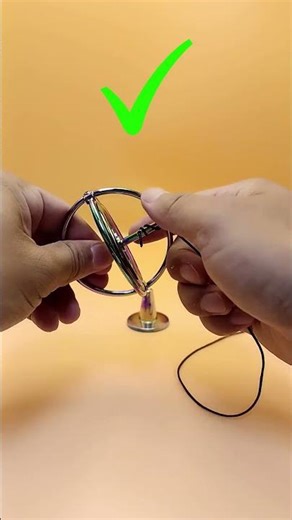 This Spinning Gyroscope Looks Like Magic! 🌀 Why Doesn’t It Fall?