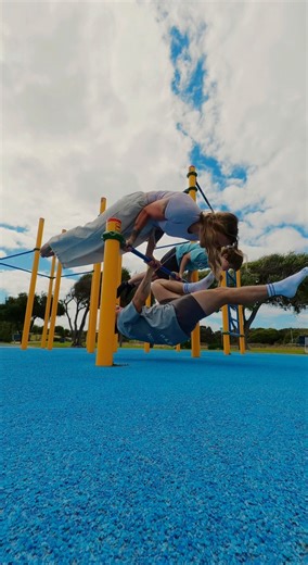 This is where it all started. When the kids were younger, we’d come down to the local playground. They’d play… and we’d train. No real plan. No big vision back then. Just an opportunity to move and a training style we both connected with. It’s amazing to look back at how far our training journeys have gone since those early calisthenics days. And now, seeing our youngest jumping in and training with us too… that’s pretty special. Big reminder: if you see an opportunity to move, to try something 