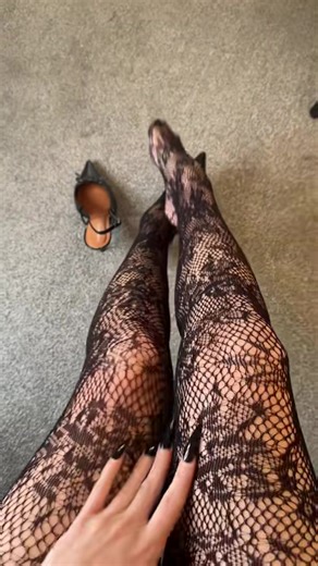 Beautiful Lace Design Fishnet Tights for Fashion Lovers