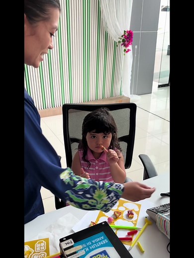 Jedda oh Jedda 😍🥰😘. Tq kakak reception MSU for layaning jedda . #masukberanda #foryoupage #fyppppppppppppppppppppppp #trending #fypシ゚viral #explore #instagood #jedda #family #learnontiktok #malaysiatiktok #raya #tiktok