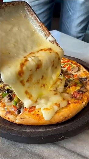 Bangladeshi Pizza vs Italian Pizza🍕 #shorts