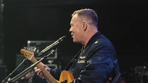 141K views · 9.2K reactions | «Red Red Wine» es una canción escrita,...