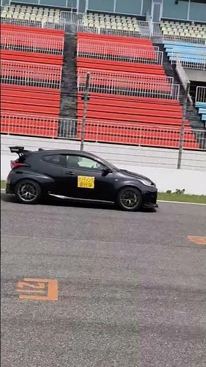 [Insane] A 30-Million-Yen Yaris Chasing Down Pure Race Cars! The Exhaust Note of a Monster #GRYar...