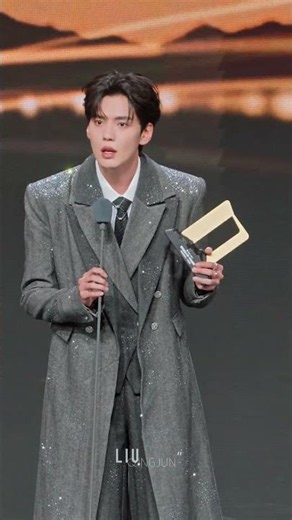 ตั้งตารอผลงานเพลงชิ้นต่อไปของคุณนักร้องคนเก่งของเราเลย | Bi Wenjun | Douyin Music Awards