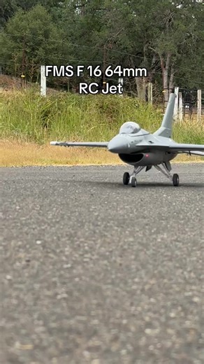 FMS F-16 64mm RC Jet: Adrenaline in the Skies