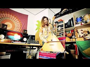 Instruments of Komodo - Bass Balalaika explained by Gino Bombrini