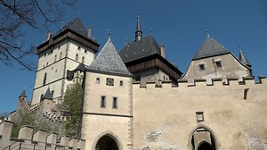 Karlštejn odhalil nové prostory, původně zasypané podzemí jsme prošli s kamerou - Novinky