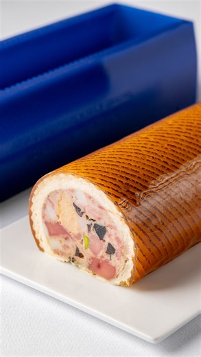 MoldBrothers on Instagram: "New – Terrine Linéaire Mold Introducing the Terrine Linéaire Mold, created with @adills1 Designed for efficiency and precision, it delivers six to nine consistent portions in one preparation. Ideal for hot or cold, seafood or meat. Every mold includes a free six-page recipe booklet for Chicken and Pigeon Terrine with Foie Gras, Black Truffle, and Consommé Glaze by Alex Dilling. Available now! #moldbrothers"