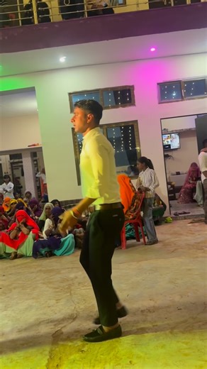 रामू बुराबाई on Instagram: "Pile shut pila jo m rhti 🎶🎶🎶🌷🤪🤪🥰"
