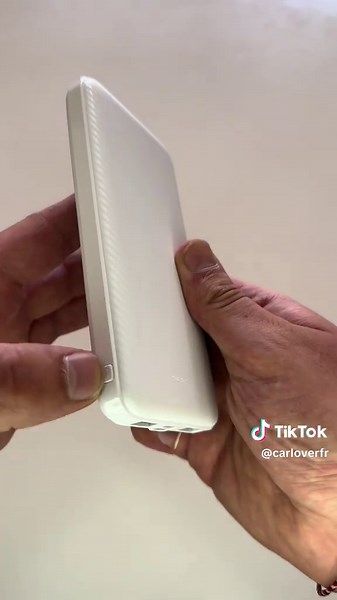 Test de la batterie externe 12 000 mAh efficace