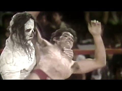 Titanes del Ring - El Faraón V/S La Momia - 1981