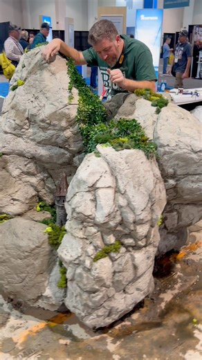 The moment you get to step back and appreciate what you just created 😌 #artificialrock #fauxrock #fakerock #rockreplica #worldofconcrete #rebar #lath #construction #build #design #WOC #decorativeconcrete #concrete #quikrete #art #artist #theming #rocktheming | Rockscapes