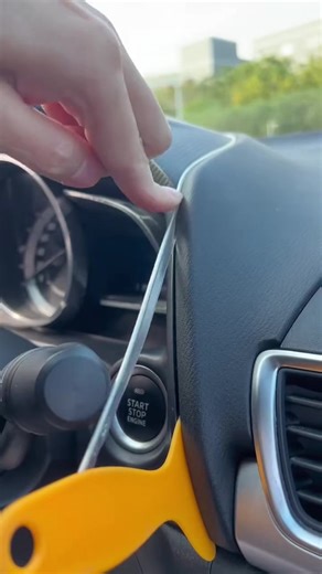 Essential Car Light Maintenance Tips for Drivers