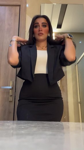 Elegant Style Tips for Women in Modern Spaces