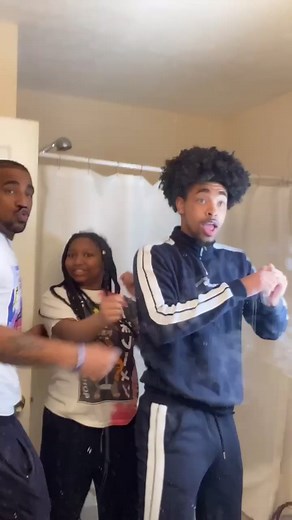 This the vibe we got coming into 2021‼️🥳 We danced so lit it looked like an EARTHQUAKE‼️😭🔥 @mystakinfolk @kennilove03 #foryou #fyp #sauceyaustin