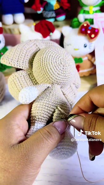 Cosemos un lindo Snoopy Demogorgon en crochet