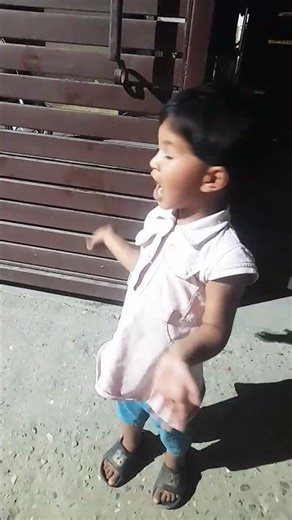 rishika ki poem😂😊 #cute #dailyshorts #youtubeshorts #shorts