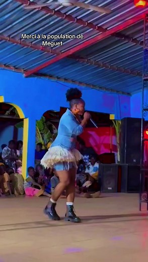 Vidéos de Divine🇧🇫Congo🇬🇭la poutine (@divinecongolapoutine1) avec son original - mousbilchoco7