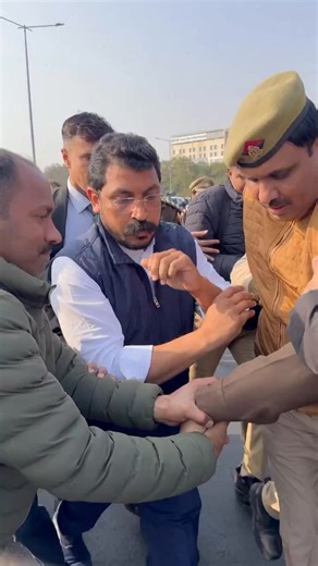 रजत निठारिया अम्बेडकर on Instagram: "जनपद मेरठ के ग्राम कपसाड में अपने पीड़ित परिवार से मिलने जाते हुए, नगीना सांसद, Chandra Shekhar Aazad जी। #bhimarmychief"