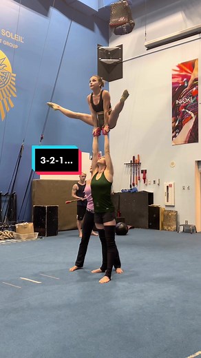 ✨From mat to stage #OCirque magic💦 ✨ #acrobatics #contortionist #lasvegas