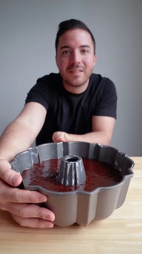 COFFEE GLAZED CHOCOLATE BUNDT CAKE 😍 Recipe below! #cake #dessert #chocolate | The Succulent Bite
