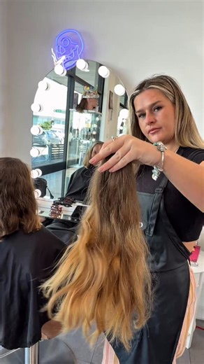 Today wasn’t just a haircut. It was a moment held with care. Our beautiful client chose to let go of nearly all of her hair. Enough to create a full wig for someone in need. And Dee was the one trusted to do it 🤍 What makes this moment even more special is that Dee usually hates cutting length. Anyone who knows her knows how much she struggles to grow her own hair, so taking big chunks off someone else’s hair is never easy for her. But today, she didn’t hesitate. She slowed everything down and 