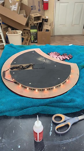 Adding LED lights to a sign really takes it to the next level. I personally love putting a batter pack on it instead of a cord to plug in. Keeps it clean and seamless. #ledlights #led #3dsigns #wireless