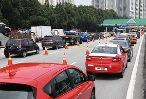 Kesesakan di Plaza Tol Jalan Duta bukan kerana balik kampung - Polis