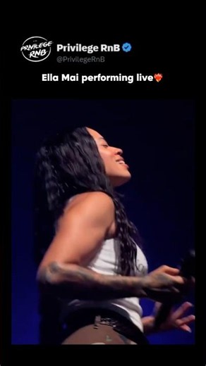 Ella Mai performing live❤️‍🔥