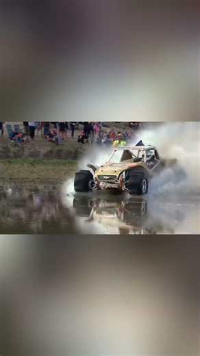 FORMULA OFF-ROAD BUGGY WALKS ON WATER