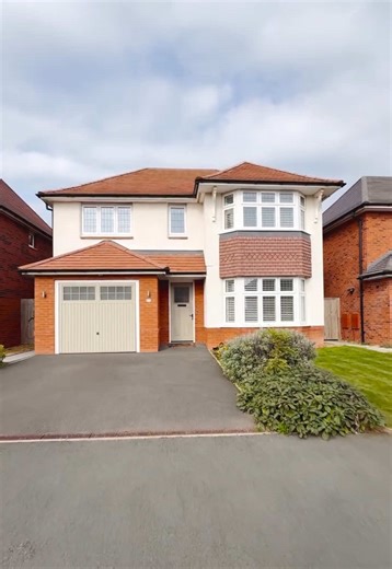 📍Chandler Street, Little Sutton, CH66 Sneak peek of our latest listing ‘The Oxford’ on the redrow development in Little Sutton, available to view from next week. #realestate #turnerdooley #rightmove #property #detached