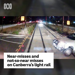 🏃‍♂️🚊 Dramatic footage of near-misses and not-so-near misses on Canberra's light rail line has been released to mark the start of a new safety campaign by the ACT government. 🚧 The government said in the past year, one pedestrian and two cars had been hit by the light rail, there had been 150 near-misses and that light rail drivers had deployed emergency brakes 48 times. 📷 ACT government | ABC Canberra