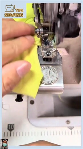 Use coins as overlock dividers #tips #tipsandtricks #sewing #sewinghacks #tipsandtrick | Sewing Tips
