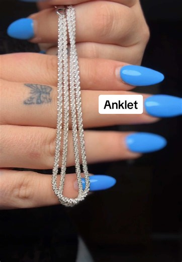 Anklet Styling Tips for Plus-Size Summer Fashion