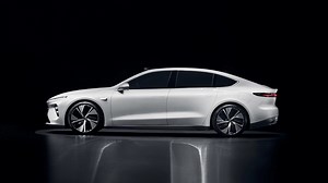 NIO ET7 is a Chinese BMW i4-Fighter with 621 Miles of Range