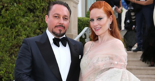 Wachsendes Bäuchlein: Zur Filmpremiere setzt sie ihre Babykugel in Szene