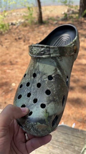 Crocs Adult Classic Realtree Camouflage Clogs, Camo Shoes #crocs #realtree #camosshoes