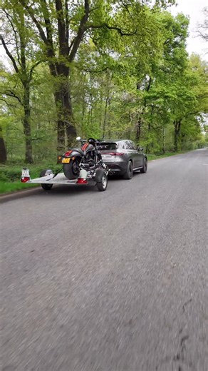 Get yourself ready for the new motorcycle season with a great trailer to travel to the perfect destination! Mytreiler.com #mytreiler | Treiler - faltbar, absenkbar und gebremst