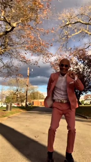 Your season is changing. The blessings of God is getting ready to overtake you. Get ready! 🗣️Claim it. ⚓️Bishop Oldes | Vance Oldes