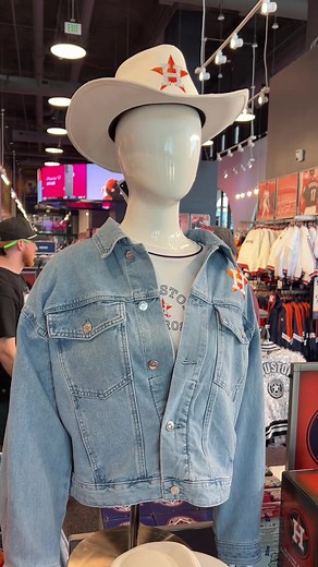 The @Houston Astros released their @RODEOHOUSTON collection at their Astros Team Store. Go get some gear while supplies last!!! #astros #rodeo #houston #texas #fyp