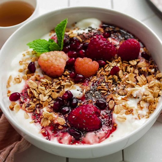 3.1M views · 1.3K reactions | Put aside the pantry food and dive into this 5-ingredient yogurt bowl for a true breakfast of champions.  | Kroger | Facebook