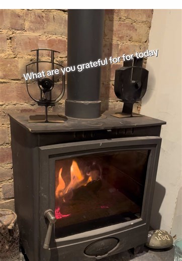 Happy new year everyone! 2026. I hope you have all had a great start to the new year. I was so happy to come home from work today to a lovely warm home. And it made me think about what else I was grateful for in my day. Today I am grateful for kind people, people that take the time to connect, to listen and smile and are kind. Being kind to others is such an amazing thing to do, it makes others happy and people notice. It enhances the day and then you can pass a bit of that feeling to the next p