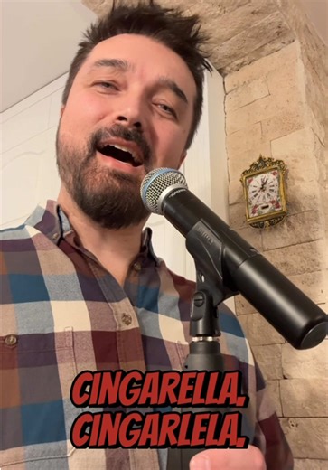 Darko Singing ДЕН 22/30 💙🎶🎶💙”Cingarela”-Darko Domijan Live by DARKO🎶 💛💛💛Една любима песен❗️ 🎶🎶🎶На моето първо интервю за радио “Сигнал ” през далечната 2004 година, водещата Емилия Стоянова ме попита : Дарко познавал ли Darko Domiljan с песента Цингарела❓ 💯Хубава вечер приятели😘 #darkovibes #cingarela #croatia #SIGNAL #coversongs