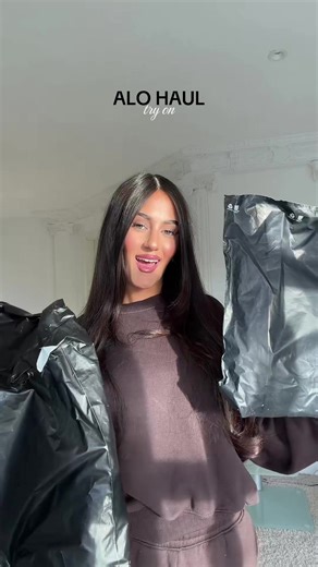 Alo Yoga Try-On Haul: Discover My New Obsession