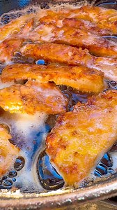 Comment your Chicken of the Woods Recipe’s 🤤•Fish, Hunt, Forage and learn to prepare your own delicious meals straight from nature. 🤝🛠️🤌•It’s better to be a warrior in a garden than to be a gardener in a war. 🌱🥷•#modern #rural #civilian #selfsufficient #off-grid #sustainableliving #rootcellar #switch-grid foodprodution #foodpreservation #beekeeping #rampump #homestead #waterislife #bushcraft #apothecary #preparedness #precisionshooting #fish #overland #community #hunt #forage #modernruralc