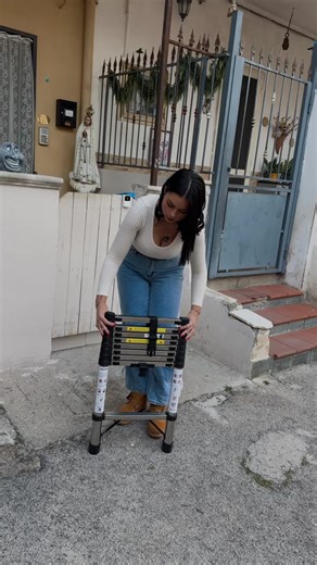 Video di carmy.enzo (@carmy.enzo) con audio originale - Redlips Music ®