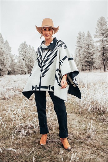 Pendleton Wool Capelette: Los Ojos Design, Reversible Blanket Cape - Etsy